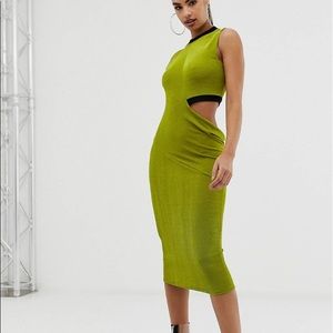 Cut Out aside Midi Dress